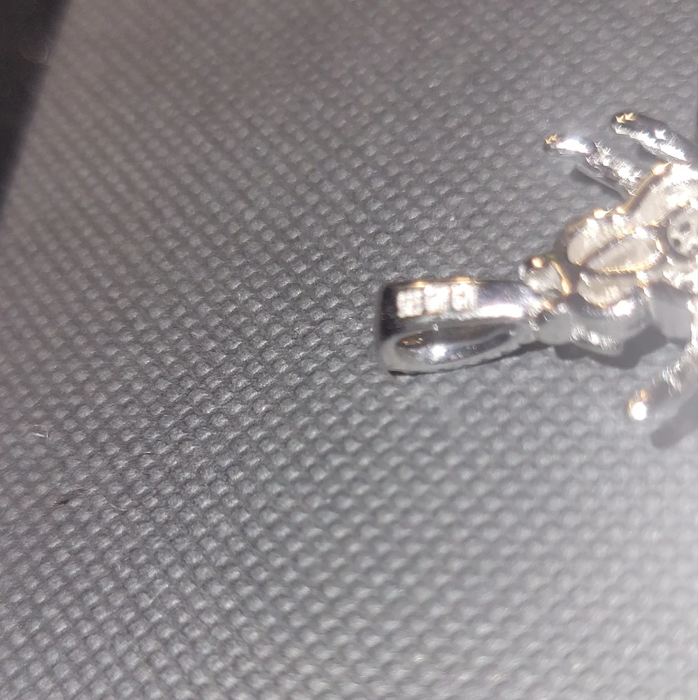 925 Sterling Silver Bee pendant - Picture 4 of 4